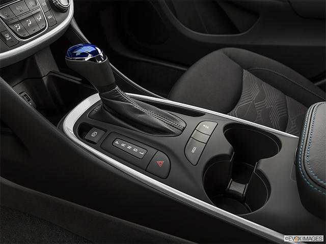 2019 Chevrolet Volt | Gear shifter/center console
