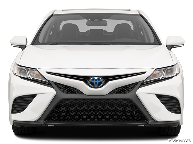2019 Toyota Camry Hybrid | Low/wide front