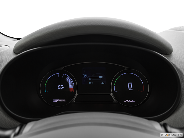2022 Kia Soul EV | Speedometer/tachometer