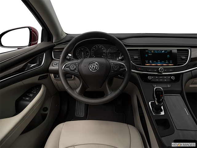 2019 Buick LaCrosse | Steering wheel/Center Console