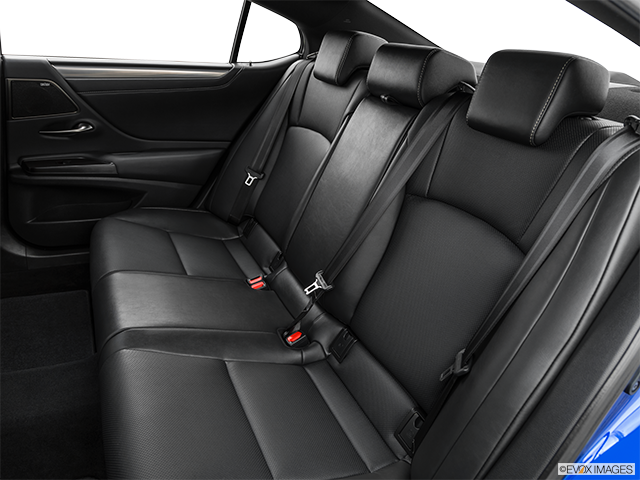 2019 Lexus ES 350 | Rear seats from Drivers Side