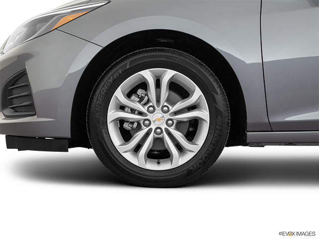 2019 Chevrolet Cruze | Front Drivers side wheel at profile