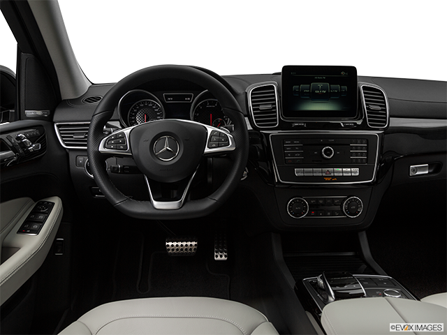 2019 Mercedes-Benz GLE | Steering wheel/Center Console