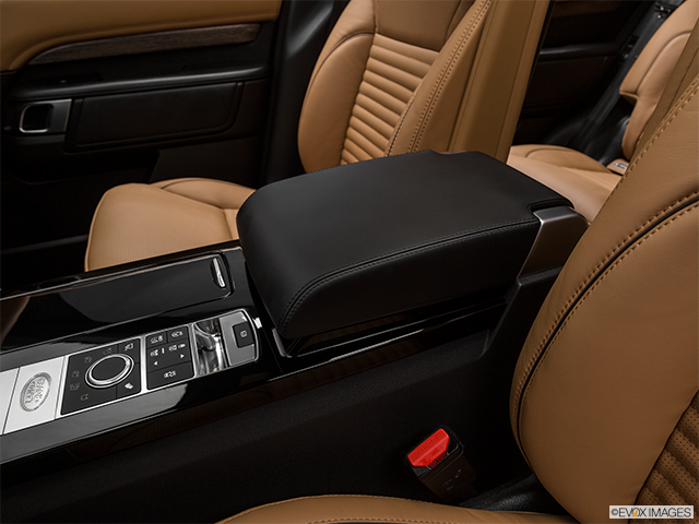 2019 Land Rover Discovery V6 SE: Price, Review, Photos (Canada) | Driving