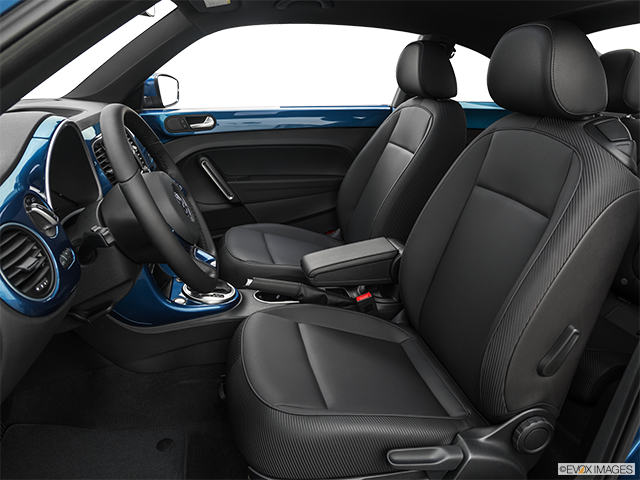 2019 Volkswagen Beetle | Front seats from Drivers Side
