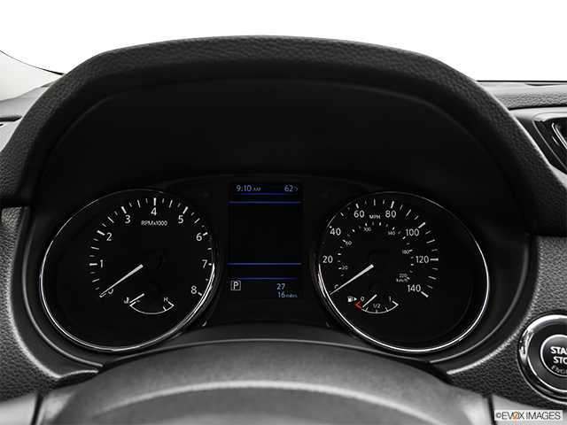 2019 Nissan Rogue | Speedometer/tachometer