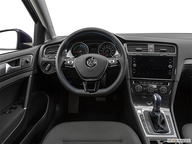 2019 Volkswagen e-Golf | Steering wheel/Center Console