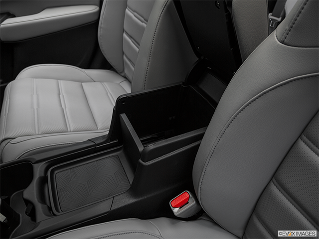 2019 Honda CR-V | Front center divider