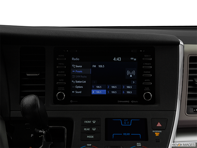 2019 Toyota Sienna | Closeup of radio head unit