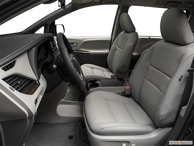 2019 Toyota Sienna | Front seats from Drivers Side