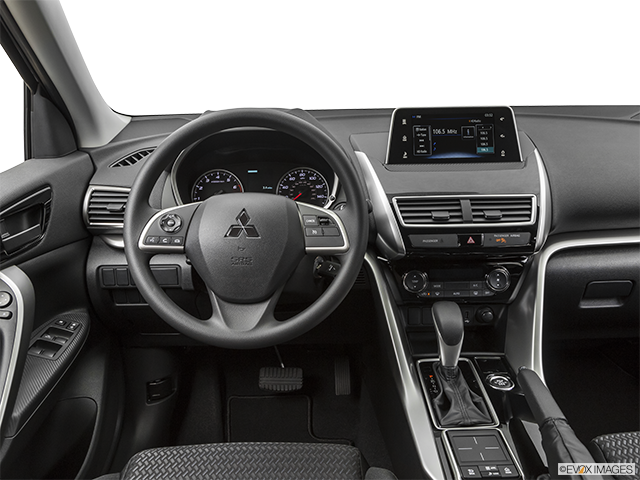 2019 Mitsubishi Eclipse Cross | Steering wheel/Center Console