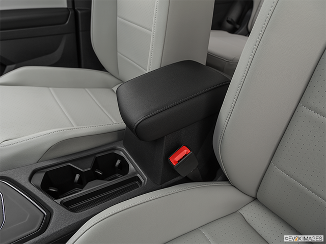 2019 Volkswagen Tiguan | Front center console with closed lid, from driver’s side looking down
