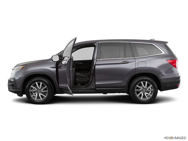 2019 Honda Pilot | Driver's side profile with drivers side door open