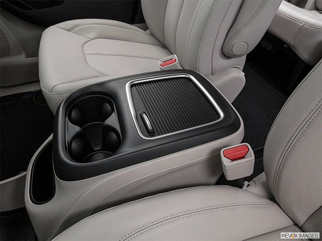 2019 Chrysler Pacifica | Front center console with closed lid, from driver’s side looking down