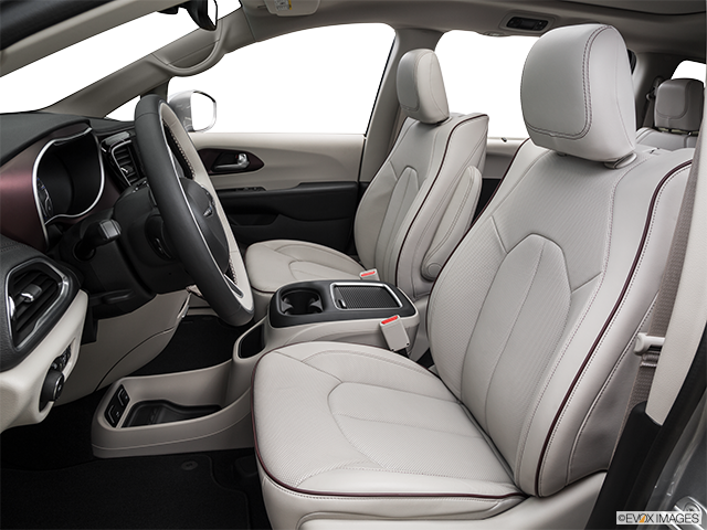 2019 Chrysler Pacifica | Front seats from Drivers Side