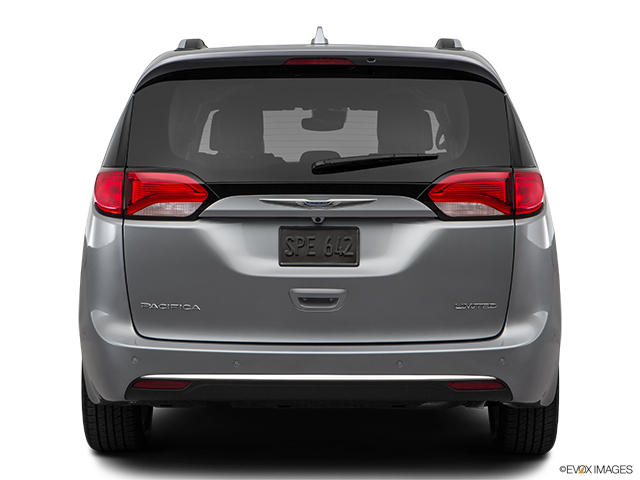 2019 Chrysler Pacifica | Low/wide rear