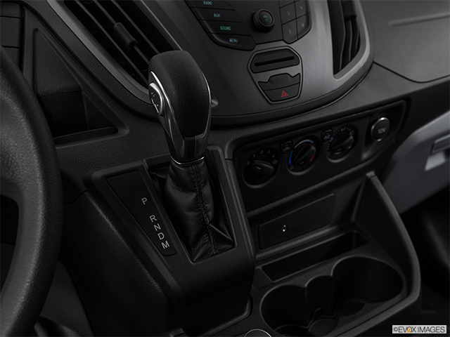 2019 Ford Transit Wagon | Gear shifter/center console