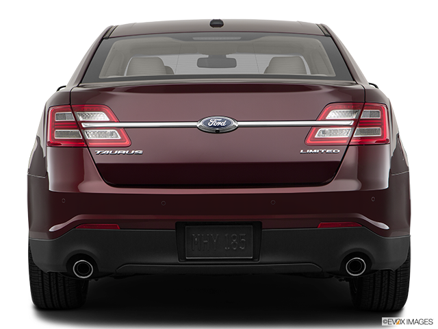 2019 Ford Taurus | Low/wide rear