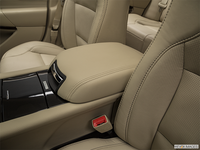 2019 Ford Taurus | Front center console with closed lid, from driver’s side looking down