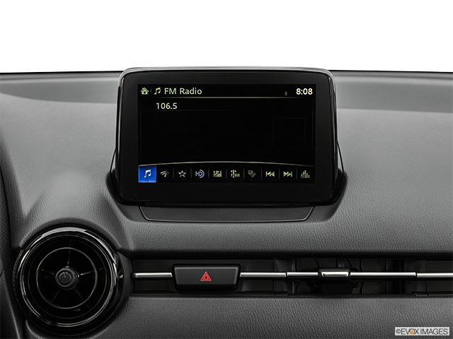 2019 Toyota Yaris Sedan | Closeup of radio head unit