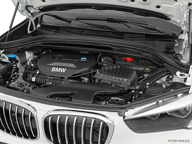 2019 BMW X1 | Engine