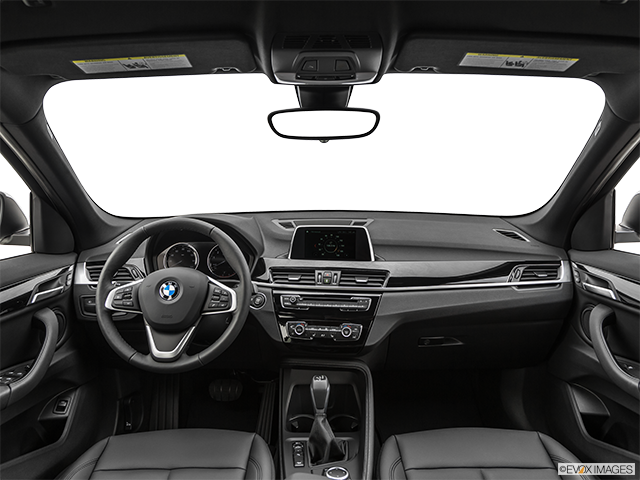 2019 BMW X1 | Centered wide dash shot