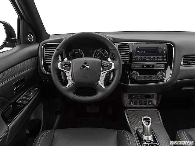 2019 Mitsubishi Outlander PHEV | Steering wheel/Center Console