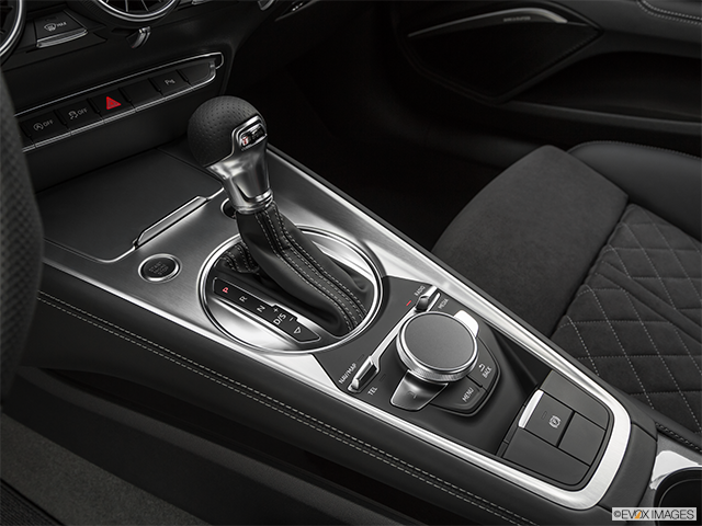 2019 Audi TT | Gear shifter/center console