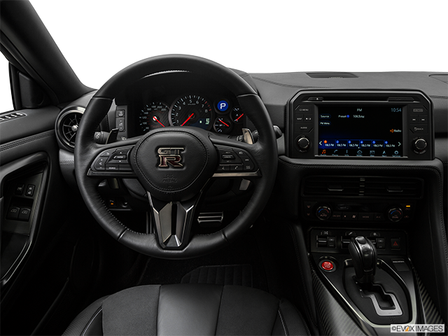 2019 Nissan GT-R | Steering wheel/Center Console