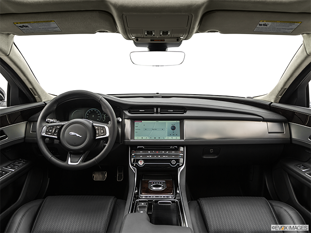 2019 Jaguar XF | Centered wide dash shot