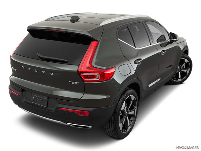 2019 Volvo XC40 | Rear 3/4 angle view