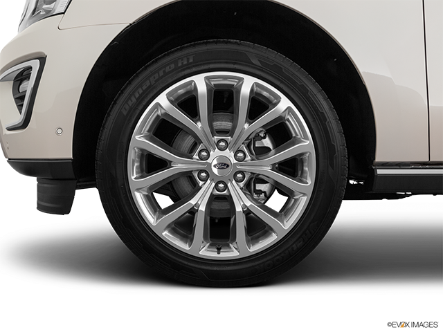 2019 Ford Expedition MAX | Front Drivers side wheel at profile