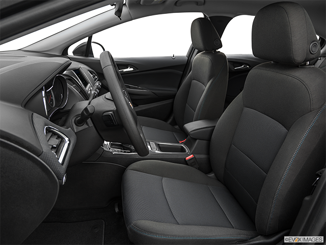 2019 Chevrolet Cruze | Front seats from Drivers Side