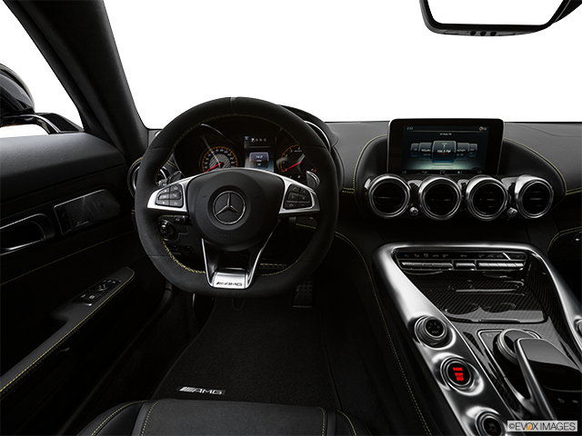 2021 Mercedes-Benz AMG GT | Steering wheel/Center Console