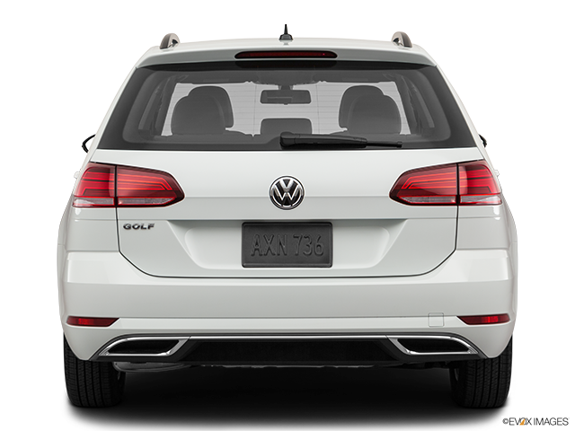 2019 Volkswagen Golf SportWagen | Low/wide rear
