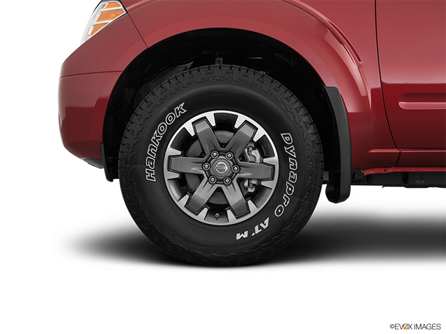 2022 Nissan Frontier | Front Drivers side wheel at profile