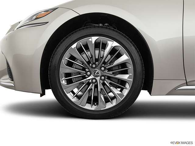 2019 Lexus LS 500h L AWD | Front Drivers side wheel at profile