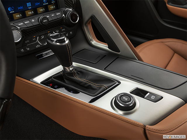2019 Chevrolet Corvette | Gear shifter/center console