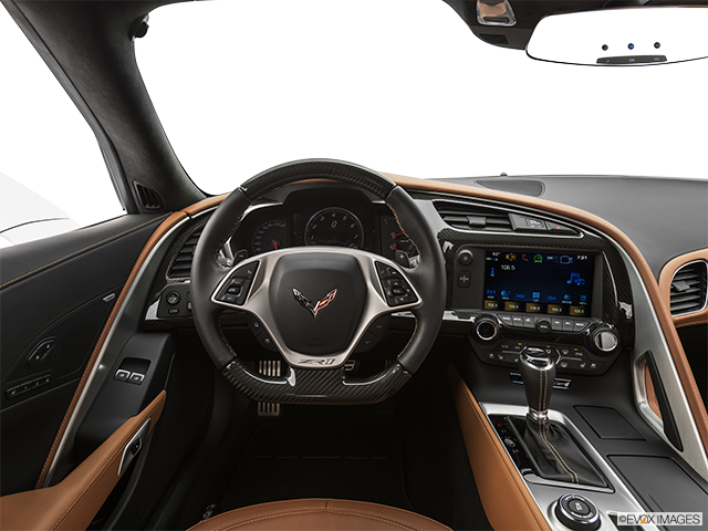 2019 Chevrolet Corvette | Steering wheel/Center Console