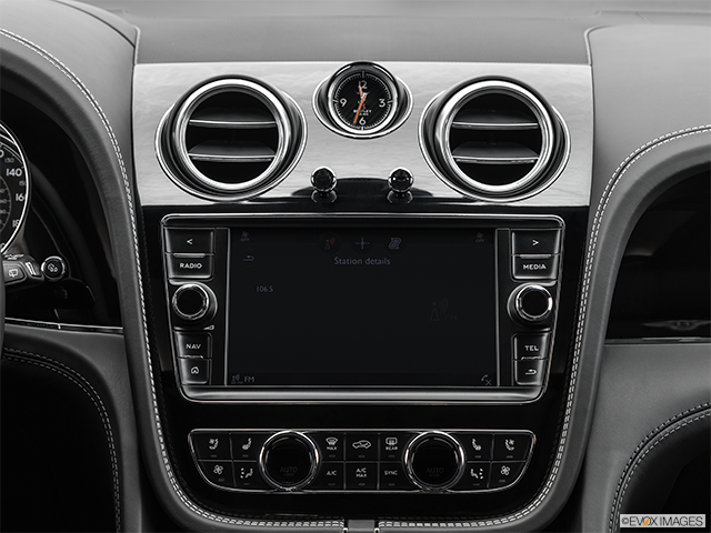 2021 Bentley Bentayga | Closeup of radio head unit