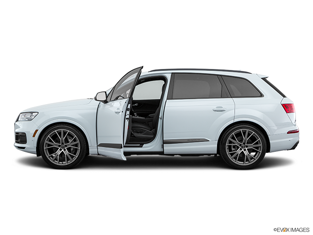 2019 Audi Q7 | Driver's side profile with drivers side door open