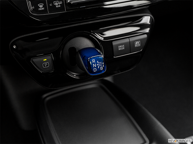 2019 Toyota Prius | Gear shifter/center console
