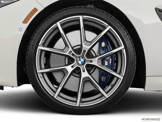 2019 BMW 8 Series | Front Drivers side wheel at profile