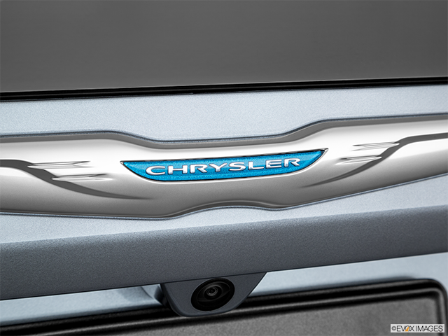 2019 Chrysler Pacifica Hybrid | Rear manufacturer badge/emblem