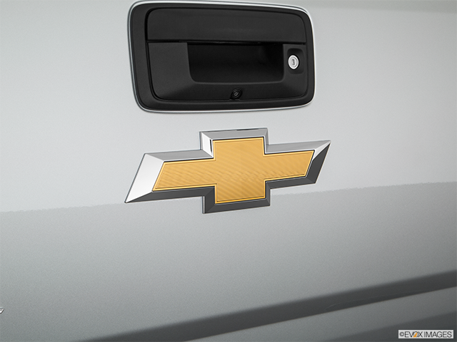2019 Chevrolet Colorado | Rear manufacturer badge/emblem
