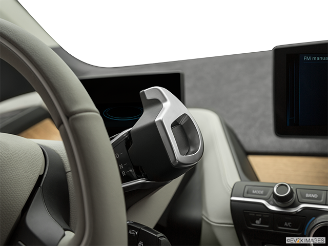 2019 BMW i3 | Gear shifter/center console