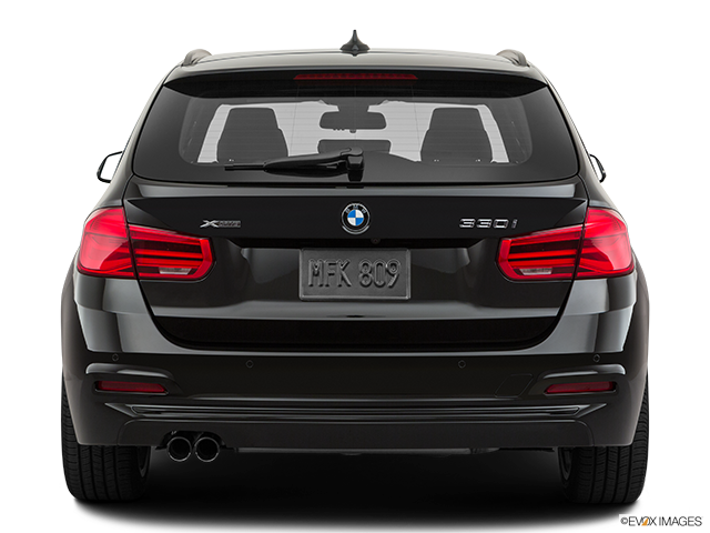 2019 BMW 3 Series | Low/wide rear
