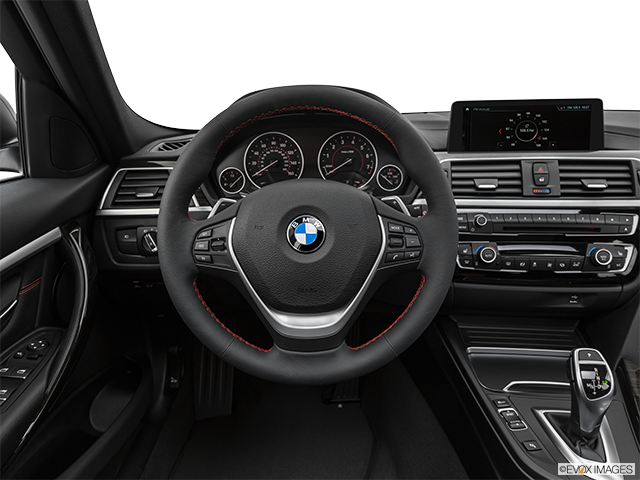2019 BMW 3 Series | Steering wheel/Center Console