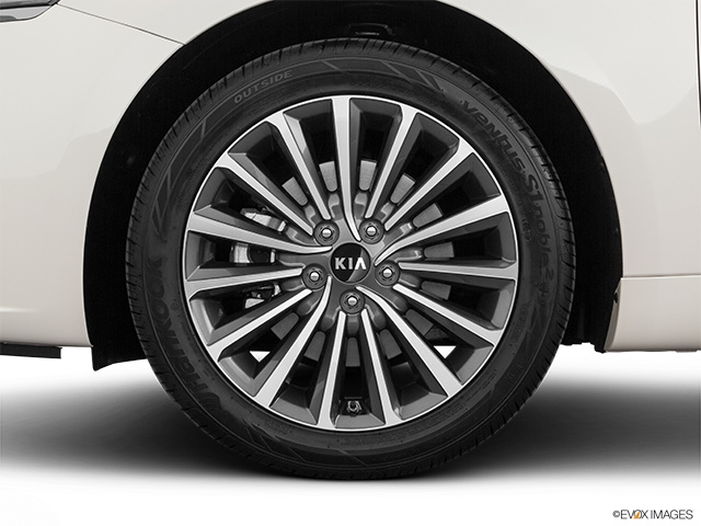 2019 Kia Cadenza | Front Drivers side wheel at profile