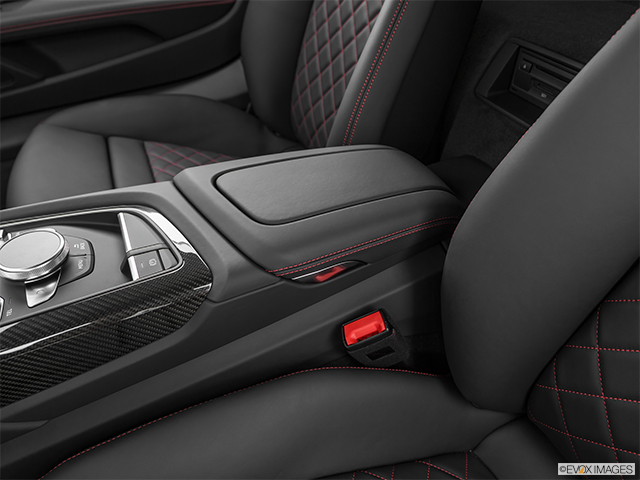 2021 Audi R8 | Front center console with closed lid, from driver’s side looking down